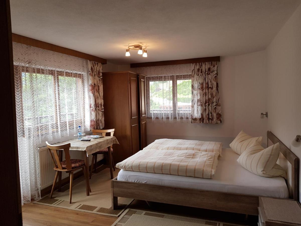 Haus Tannegg Bed & Breakfast Pettneu am Arlberg Eksteriør bilde